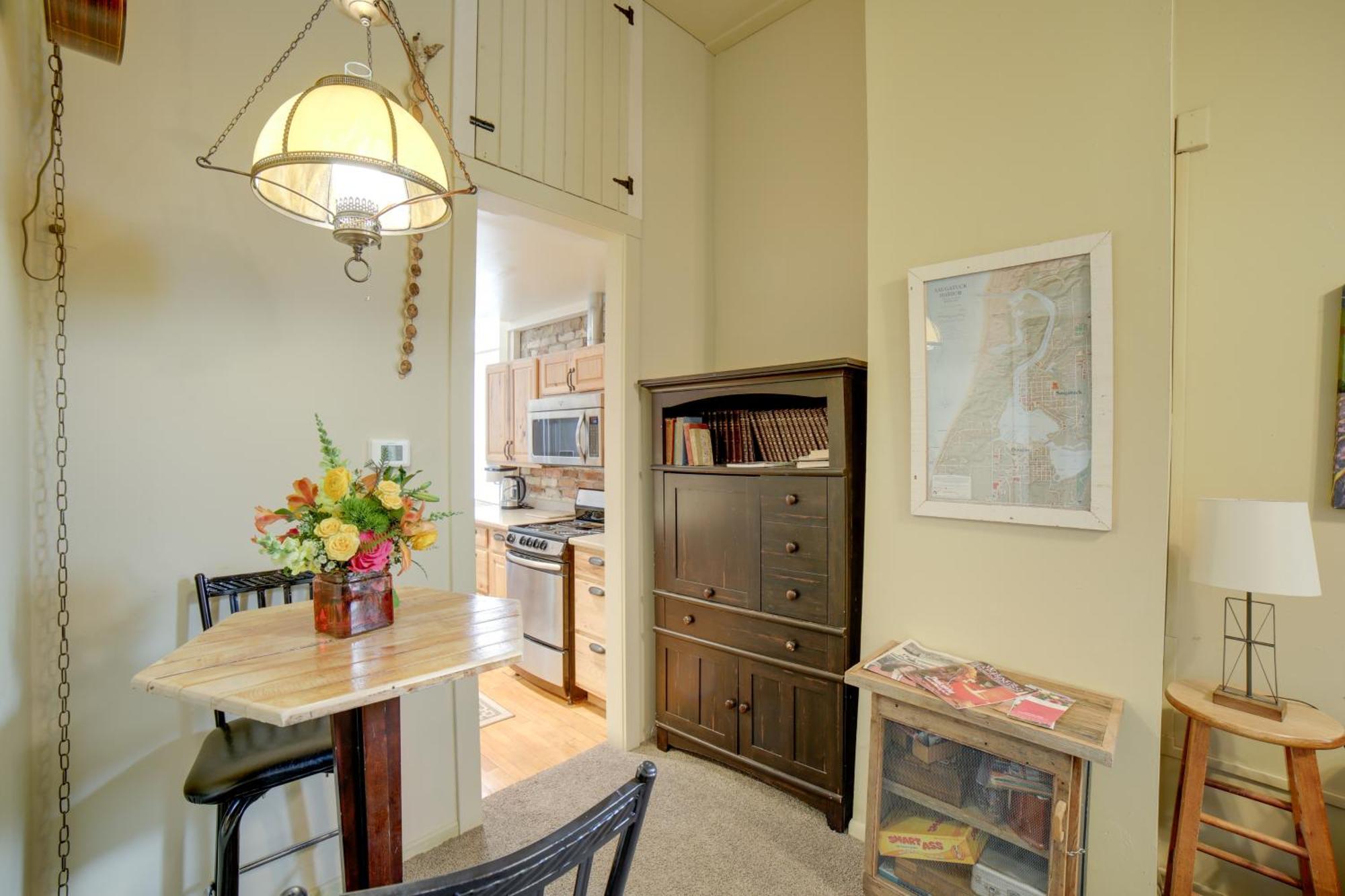 Walk To Water St And River Quaint Saugatuck Apt ภายนอก รูปภาพ